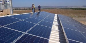 noleggio struttura di copertura di officine per produzione energia solare